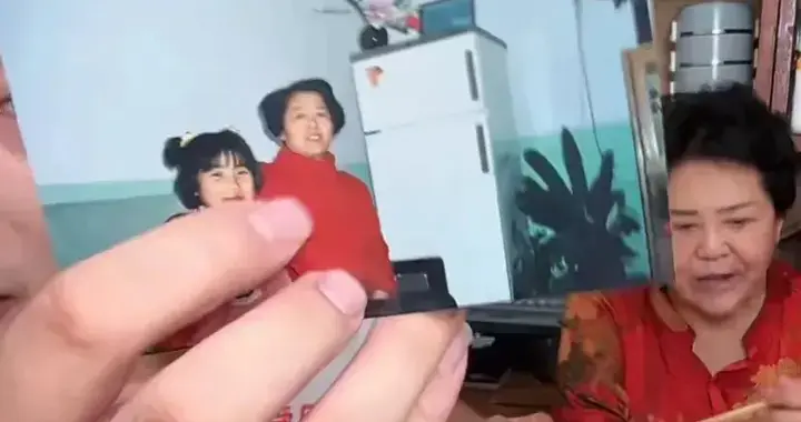 67岁产女，与儿女断绝关系，如今73岁的她无法行走，全靠老伴照顾