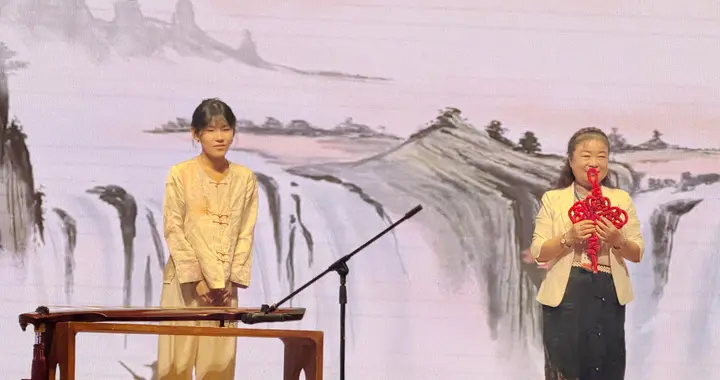 吕敏巧妹红绳中国结登上天津音乐学院“弦歌舞韵·非遗新声”舞台