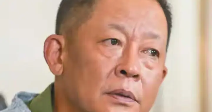 娶5亿富婆被嘲18年，60岁王志文终于用一张脸，撕掉了所有标签
