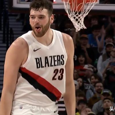 体育课代表：克林根三记三分半场16+9