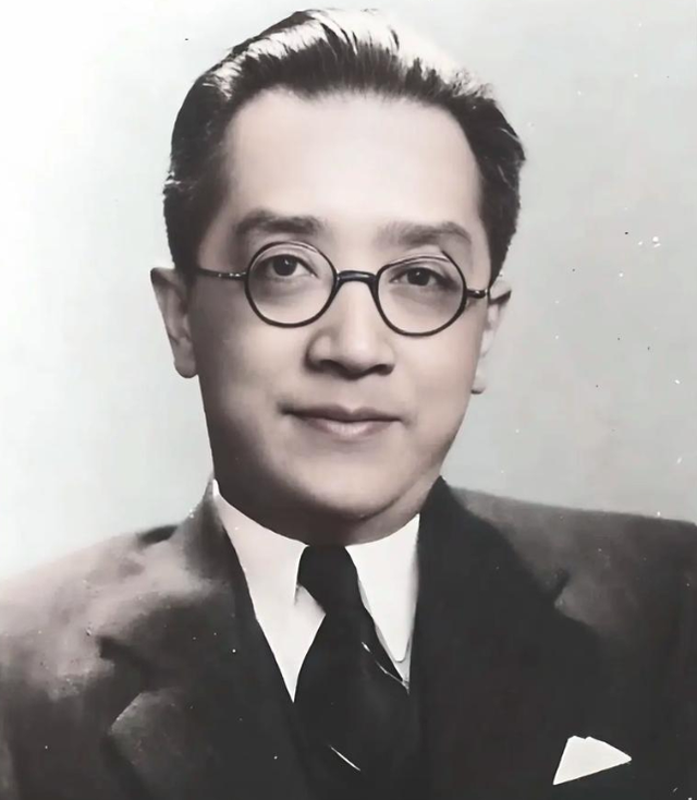 曾是北大校长，喝酒、抽烟、逛窑子样样精通，拿下36个博士学位