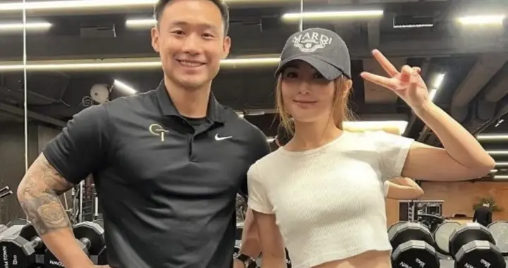 从隐婚到官宣：阿Sa43岁再爱，一场姐弟恋照见她的二十年情感史