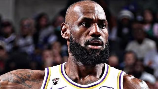 娱乐体育是一家：为了西部第三，40岁老詹