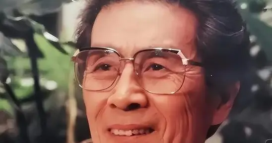 白天是演员，晚上是间谍！隐姓埋名75年“姜子牙”的人生依旧精彩