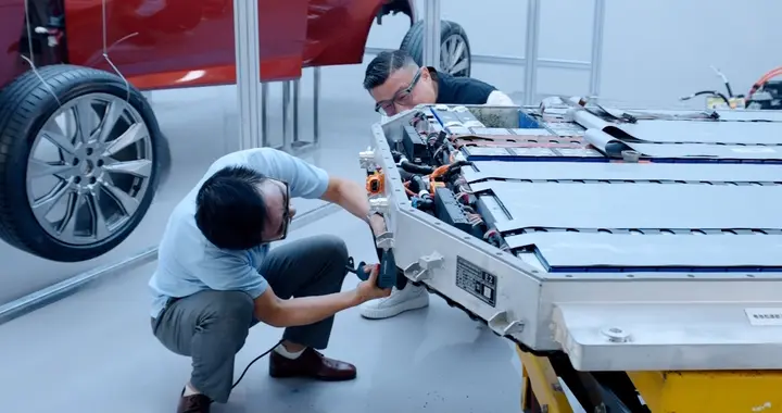 广丰高管首次直播拆车，深度拆解铂智7长期用车秘诀