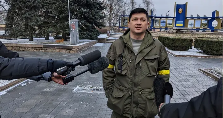 大结局要来了？70枚导弹轰炸后，乌州长喊话泽连斯基，已到极限了