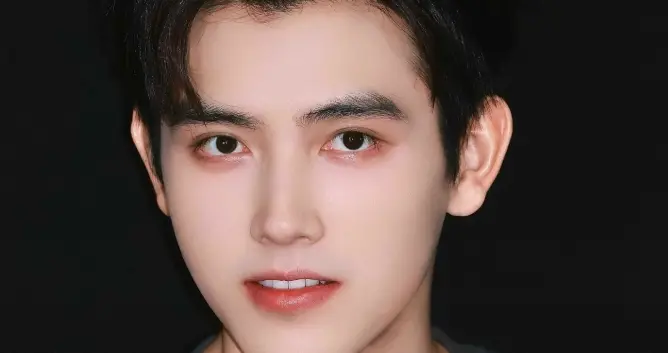 陈飞宇：褪去星二代光环，竟是做饭巨香的社恐大男孩