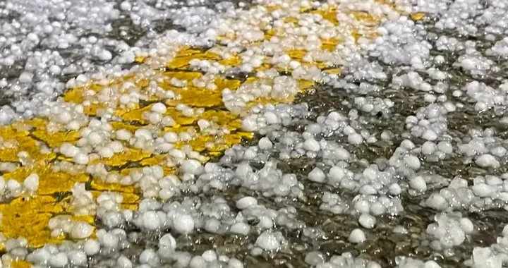 凌晨0点，武汉砸下一地"千年冰弹"，这场四月冰雹里藏着什么天机