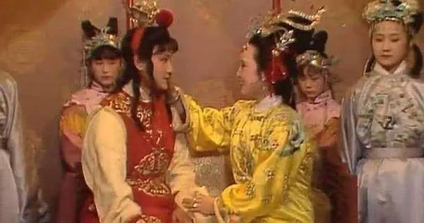 47岁弟弟迎接远嫁后来了探亲的姐姐