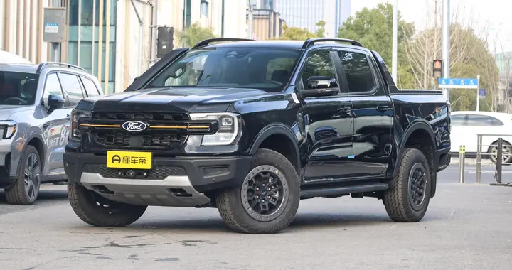 2025款福特Ranger：全能伙伴，带你领略不一样的皮卡魅力