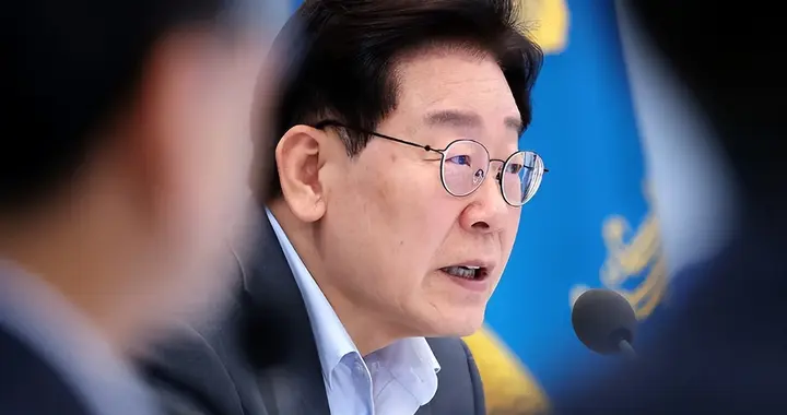 李在明忍不住爆发了，当着文武百官的面，给驻韩美军一顿痛骂