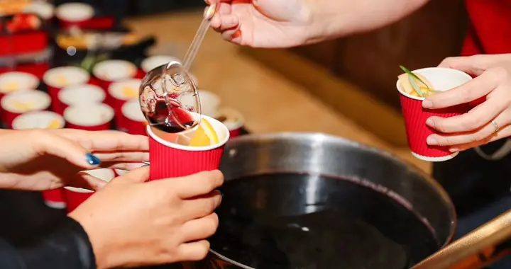 对于经济中下家庭，大一买电脑还是学车？