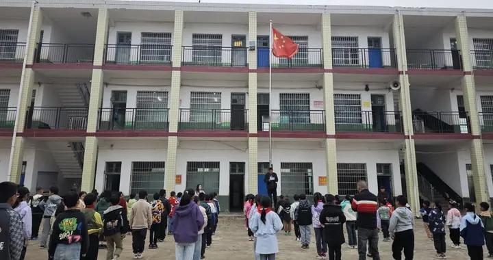 指标向乡流 早餐暖童心——衡阳县教育局精准资助显担当