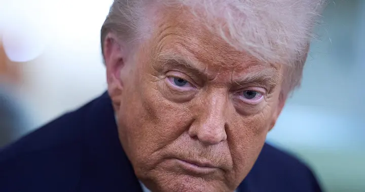 美军休整完毕，特朗普的“两三周”烟雾弹，藏着致命杀机