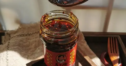 老干妈靠AI盈利54亿，裁员一年200人！大家收入不稳，谁还买辣酱