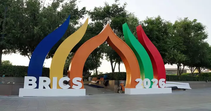 金砖会议两大国家 公开硬刚西方，再也不听大国指手画脚。