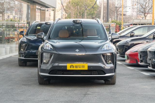 昊铂HL与理想L8，全方位对比分析，到底怎么选？