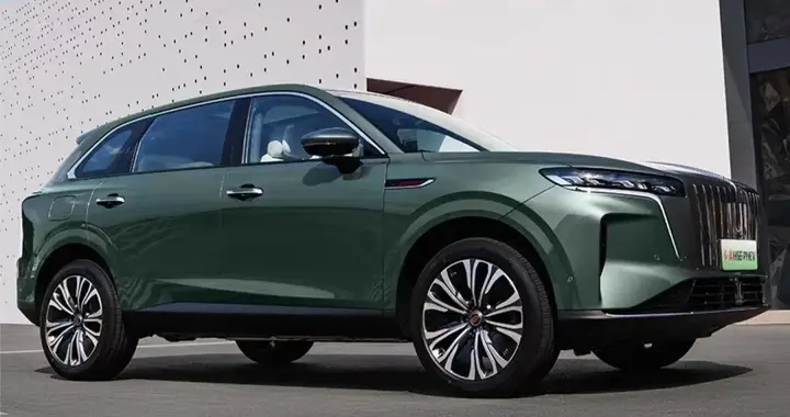 红旗HS6 PHEV上硬菜，1650km超长续航+大床房，全家出游都舒服