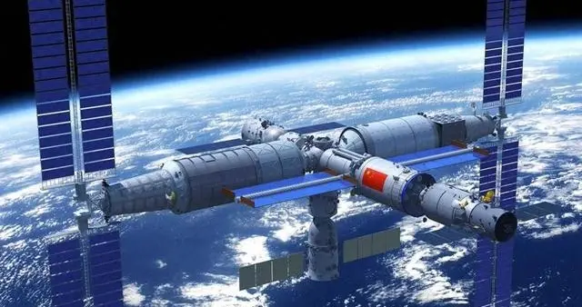 当太空垃圾敲响警钟，神舟20号意外受损背后的太空轨道危机