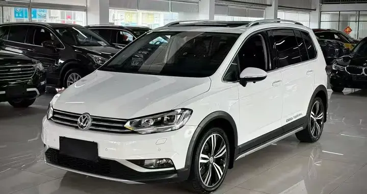 大众新款MPV“掀桌子”！仅12万起，大7座奶爸车，配置满油耗低