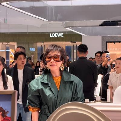 温柔娱乐：有点像最近🔥了的财富显化卡戴