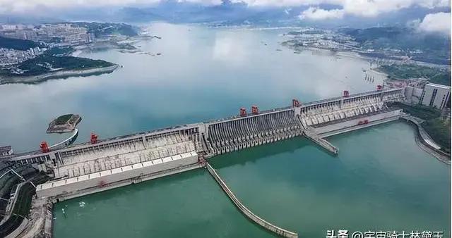 三峡大坝收支出炉：运行20余年，总投资近2500亿，如今真回本了？