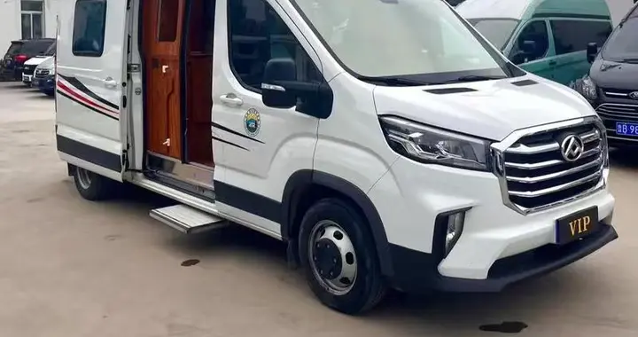 上汽大通“疯了”！11.98万就能买房车，2.0T+露营床铺