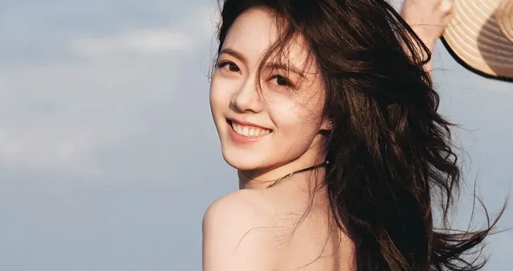 美女壁纸-第6461期-赵今麦