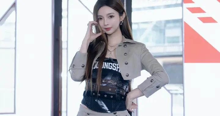 许杨玉琢线下活动美拍，超短裤穿搭太火辣了