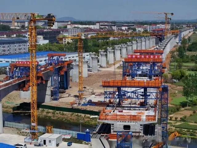 沪渝蓉高铁与宁淮城际铁路并行段加快建设
