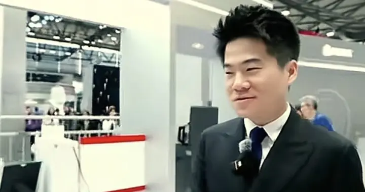 新排班表来了！“失踪人口”董宇辉终于回归排班，评论区一片欢腾