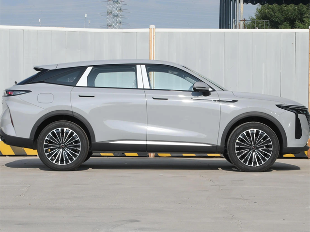 又一款“王牌SUV”被遗忘！2.0T+8AT+四驱，仅13万多，可惜没人懂