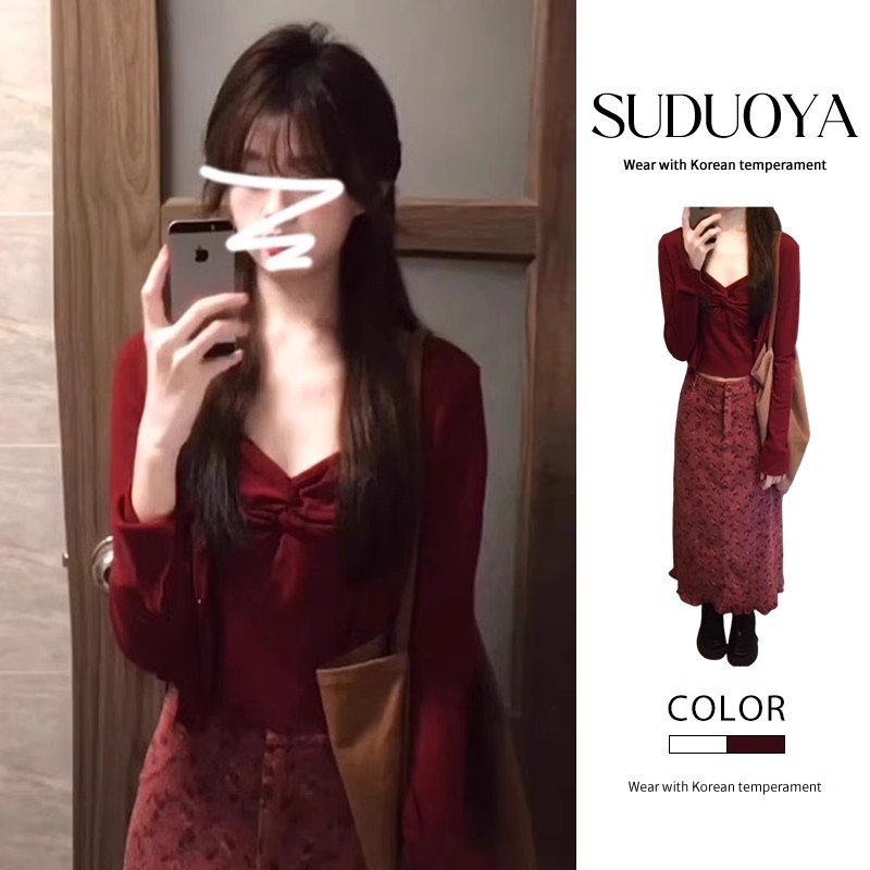 红色上衣与碎花半身裙的绝美搭配！