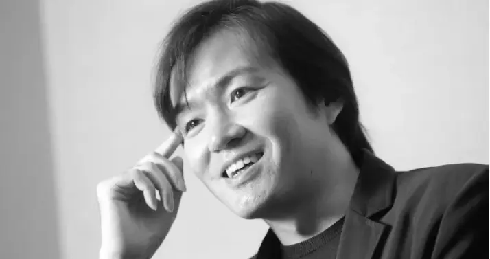 东野圭吾死讯传出仅1天，人民日报、央视接连发声，态度出奇一致