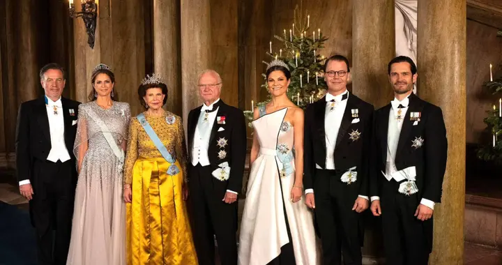 瑞典王后出席诺贝尔颁奖礼！精致盘发固定皇冠，彰显王室贵族气质