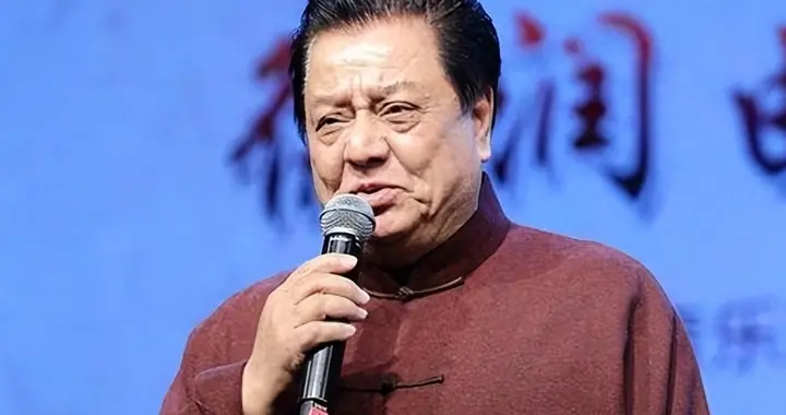 钱再多有什么用？77岁李金斗现状曝光，拼命接商演，独生子成心病