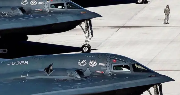 传媒视点——B-2加强快速部署、自主武器人工智能的担忧等六则