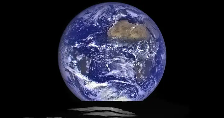 美国登月宇航员：在月球上回望地球时，我哭了！他看到了什么？