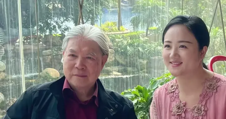 霍先生性格挺稳的