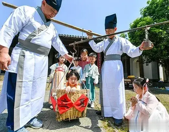 见过“立夏称人”的习俗吗？这是传统文化不是迷信，快来了解