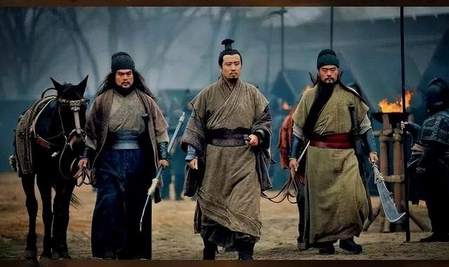 老祖宗吐槽：你在外装大佬，回家对兄弟甩脸子？
