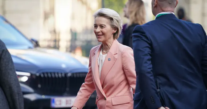 普京得到两位强援后，11国宣布出兵乌克兰，特朗普的努力打水漂了