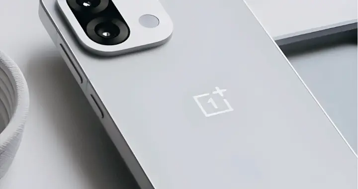 新机还没开售，舆论已吵翻！小屏是伪需求，还是后悔药？