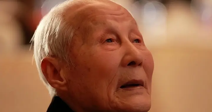 83年山东老农给领导端茶，因裤子暴露身份，中央：请到人民大会堂