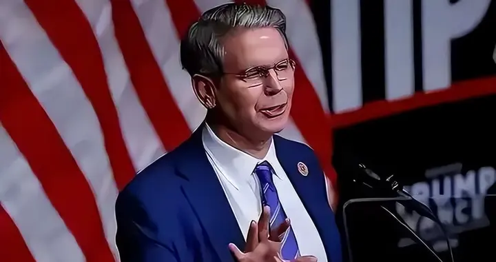 中美谈完，贝森特松开中方的手，想要办3件事，中方深夜通报结果