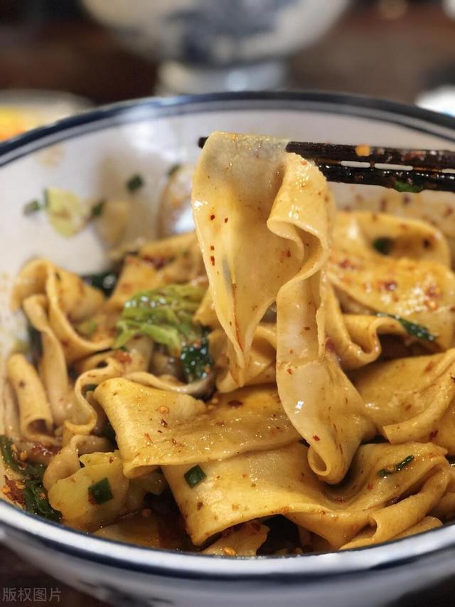 比兵马俑更出圈！西安面食靠什么火遍全国？