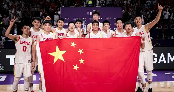 男篮14人出征名单落选7人，曾凡博徐杰出局背后有这些门道