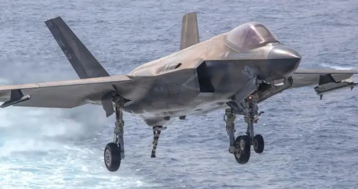 伊朗果然好猛：美航母开了第一枪，事后伊方一句话让美方细思极恐