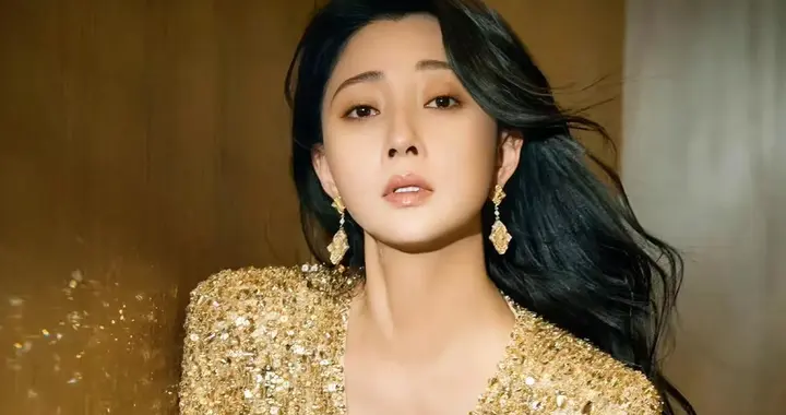 被骂 “戏子” 不低头，殷桃怒离资本饭局，终凭实力活成顶流！