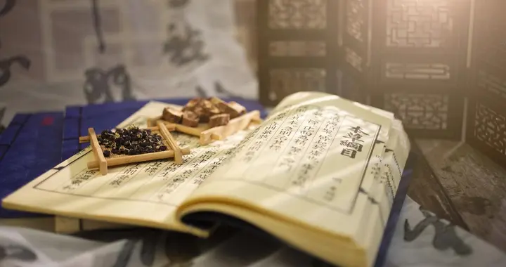 上焦阳虚怕冷乏力，中焦阳虚消化差，下焦阳虚性功能弱，对症调理